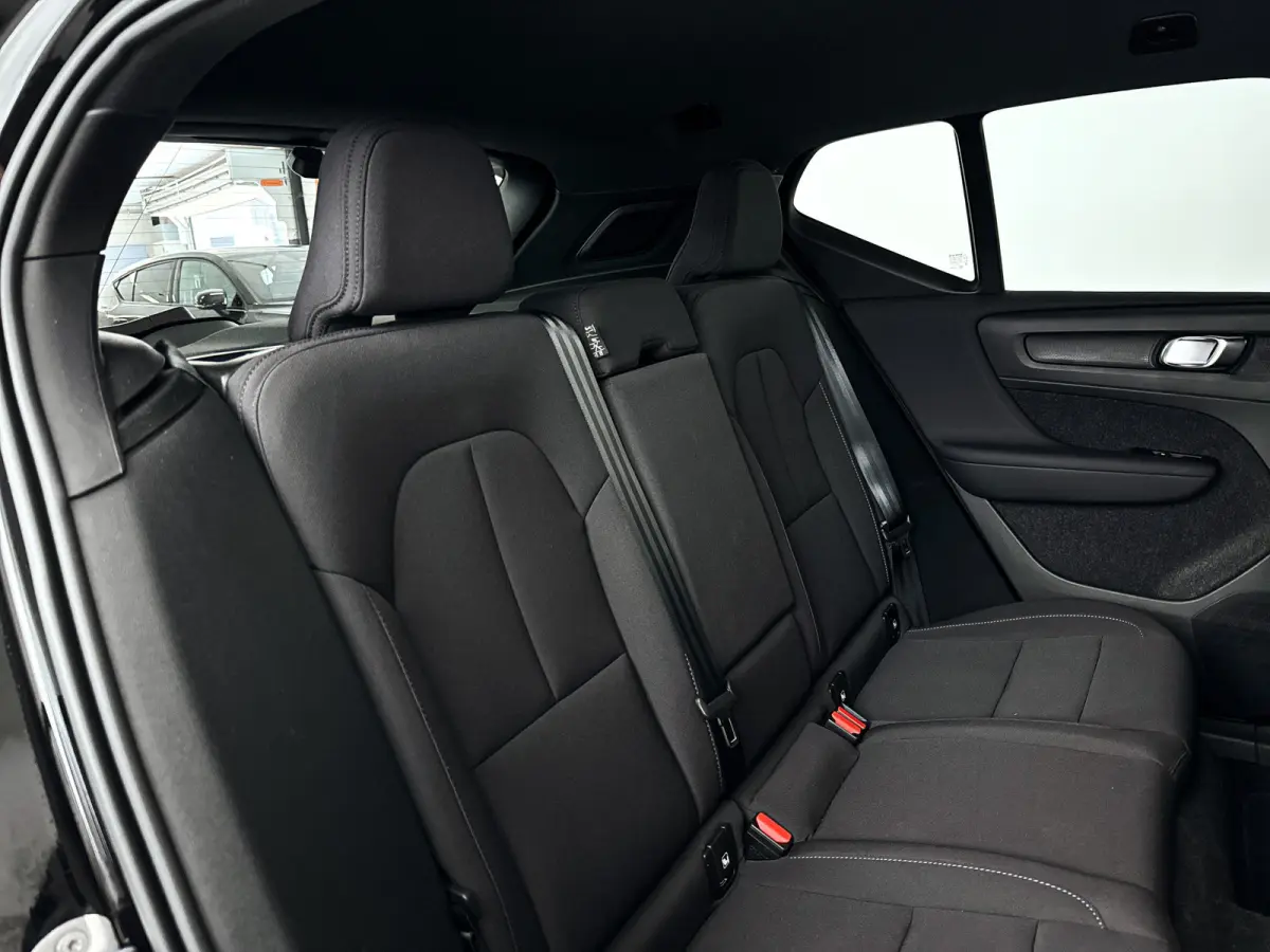 Single Motor Extended Range Plus Black Ed. 82 kWh | 360° camera | Harman Kardon | Stoel- en stuurverwarming