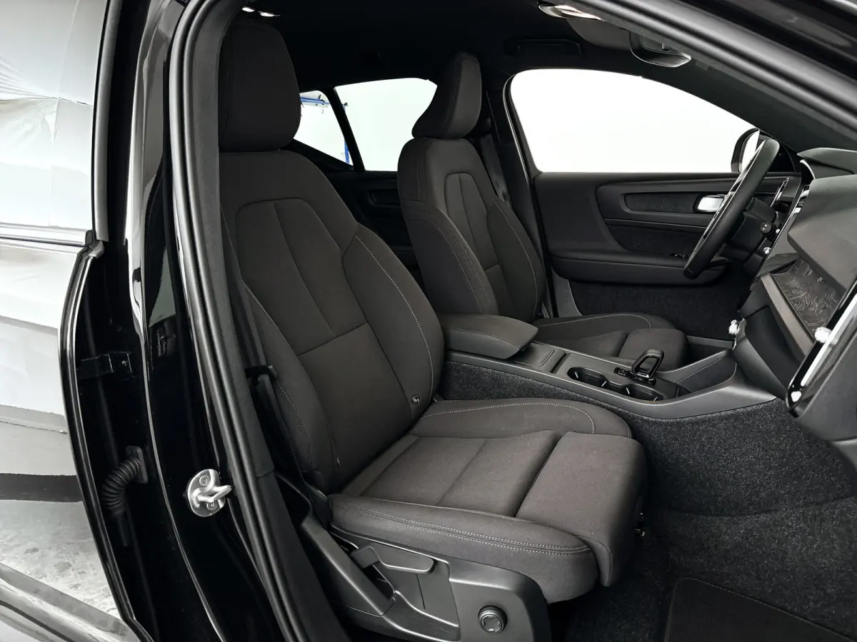 Single Motor Extended Range Plus Black Ed. 82 kWh | 360° camera | Harman Kardon | Stoel- en stuurverwarming