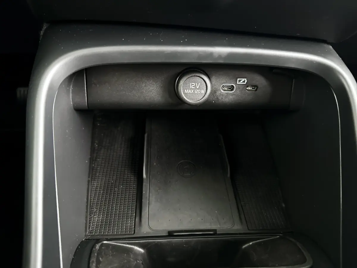 Single Motor Extended Range Plus 82 kWh | Parkeercamera | Harman Kardon | Stoel- en stuurverwarming | Trekhaak