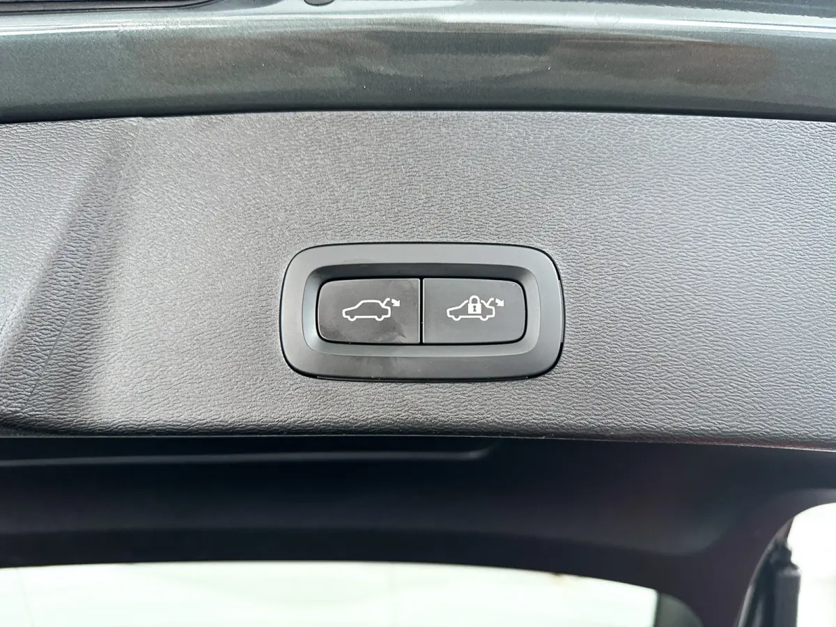 Single Motor Extended Range Plus 82 kWh | Parkeercamera | Harman Kardon | Stoel- en stuurverwarming | Trekhaak