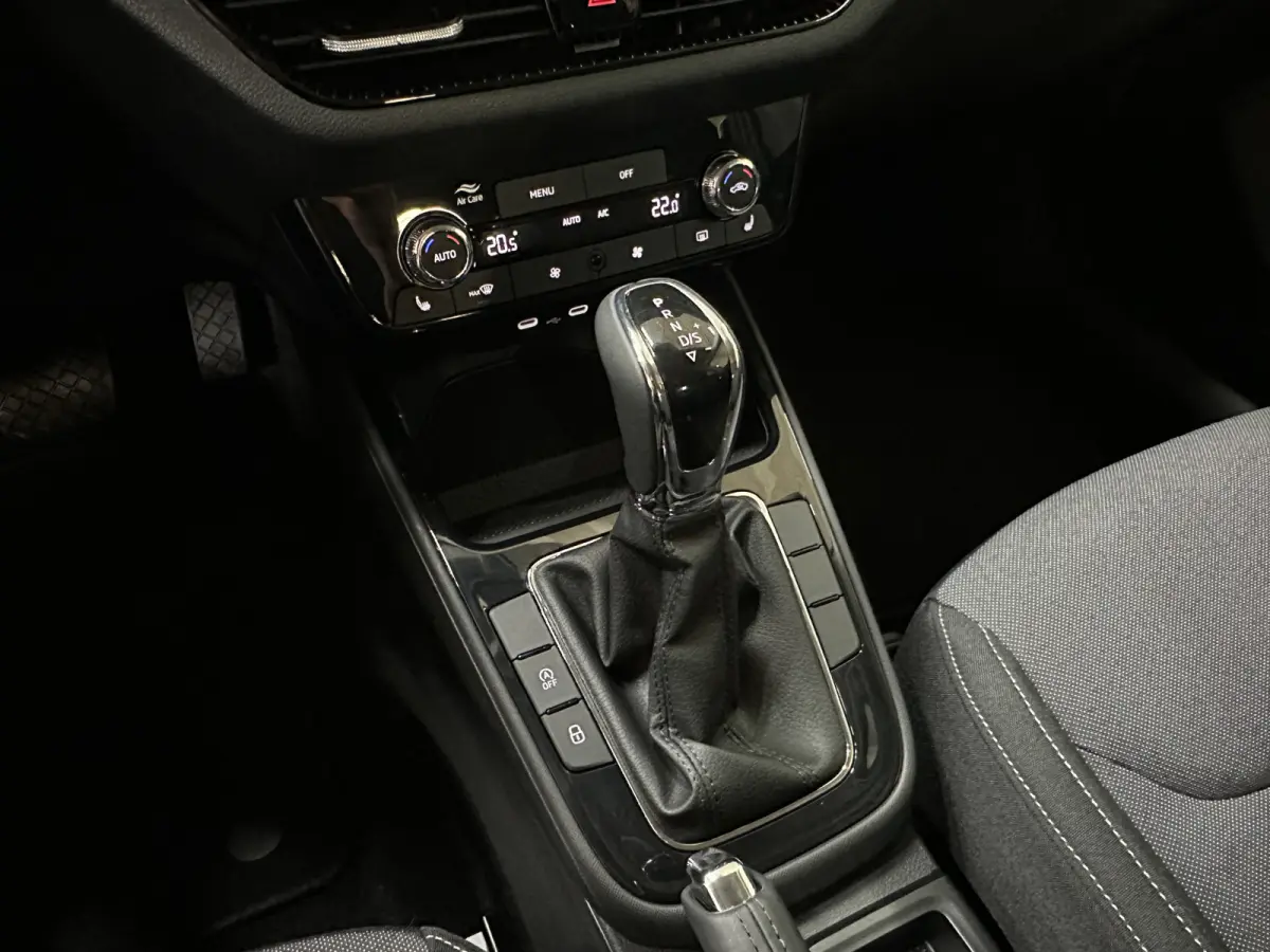 1.0 TSI 115 pk DSG Edition | Apple Carplay/Android Auto | Camera | Winter Pakket |