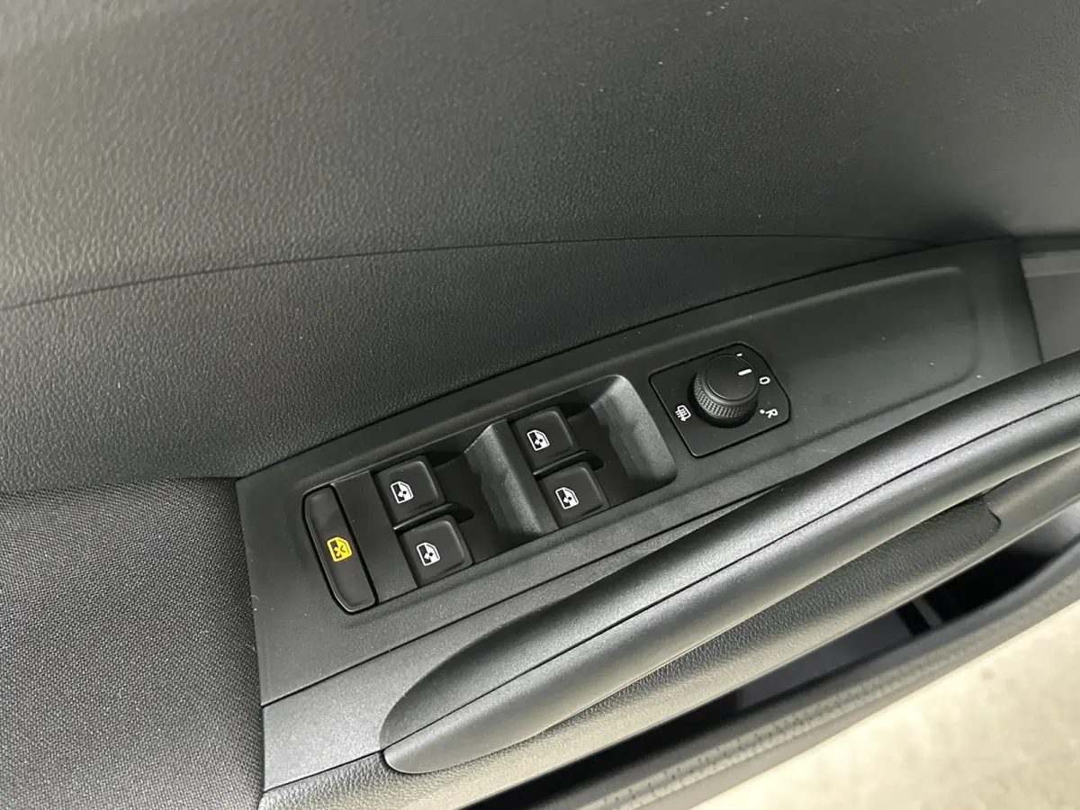 1.0 TSI 115 pk DSG Edition | Apple Carplay/Android Auto | Camera | Winter Pakket |
