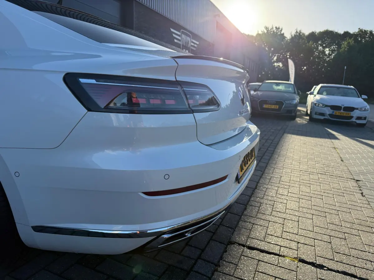 2.0 TDI R-Line Business+ | 1E EIGENAAR | 3/6/12MND GARANTIE | AUTOMAAT | PANO | ACC | LED | STANDKACHEL | DAB | CARPLAY | LEDER | MEMORY