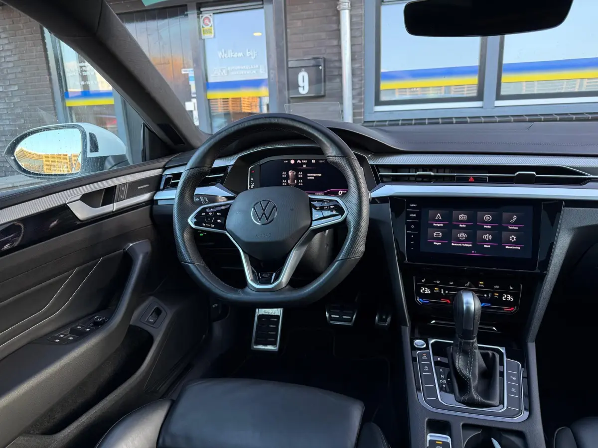 2.0 TDI R-Line Business+ | 1E EIGENAAR | 3/6/12MND GARANTIE | AUTOMAAT | PANO | ACC | LED | STANDKACHEL | DAB | CARPLAY | LEDER | MEMORY