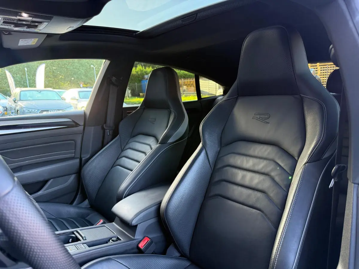 2.0 TDI R-Line Business+ | 1E EIGENAAR | 3/6/12MND GARANTIE | AUTOMAAT | PANO | ACC | LED | STANDKACHEL | DAB | CARPLAY | LEDER | MEMORY