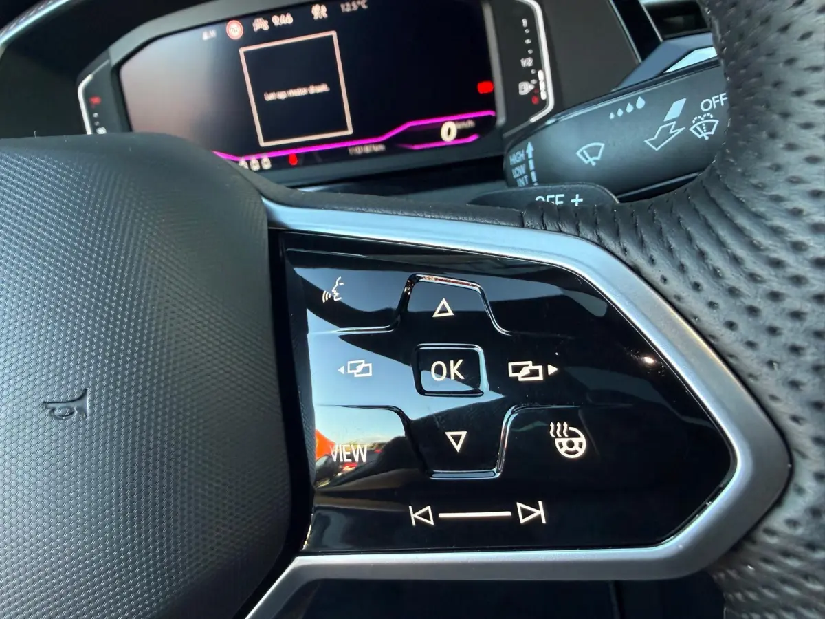 2.0 TDI R-Line Business+ | 1E EIGENAAR | 3/6/12MND GARANTIE | AUTOMAAT | PANO | ACC | LED | STANDKACHEL | DAB | CARPLAY | LEDER | MEMORY