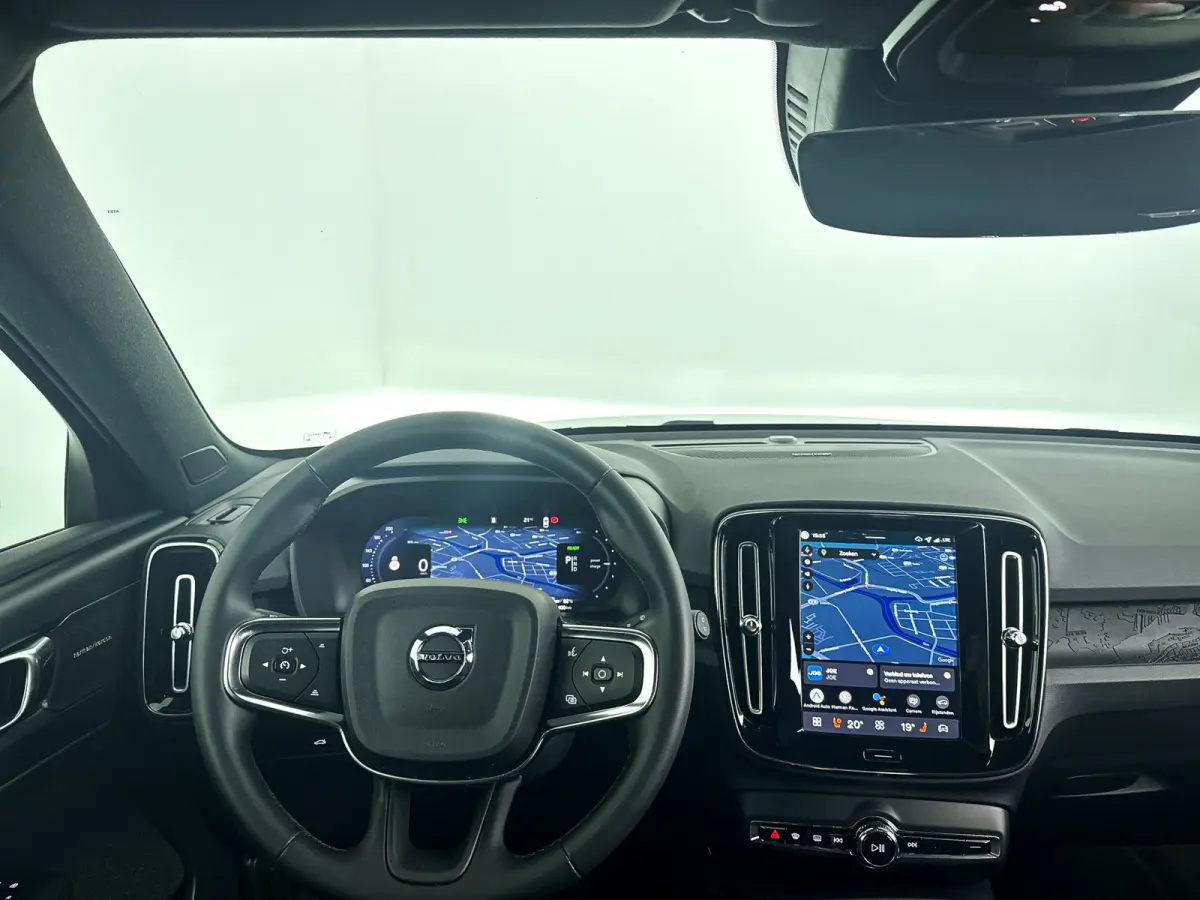 Single Motor Extended Range Plus 82 kWh | Parkeercamera | Harman Kardon | Stoel- en stuurverwarming | Trekhaak