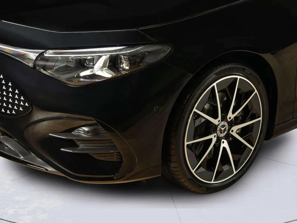 Limousine 250+ Launch Edition 85.5 kWh