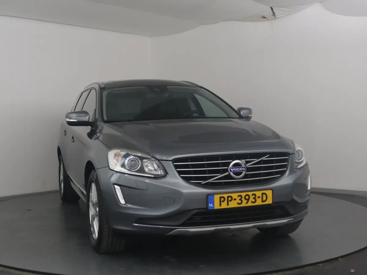 2.0 T5 FWD Polar+ | Panoramadak | Parkeercamera | Stoelverwarming