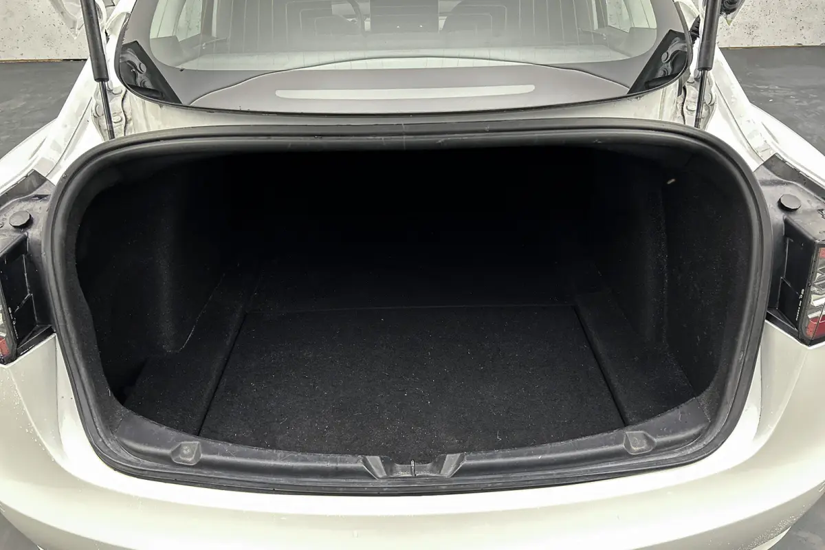 Long Range AWD 75 kWh | S.O.H. 90% | Lederen bekleding | Rondomzicht camera