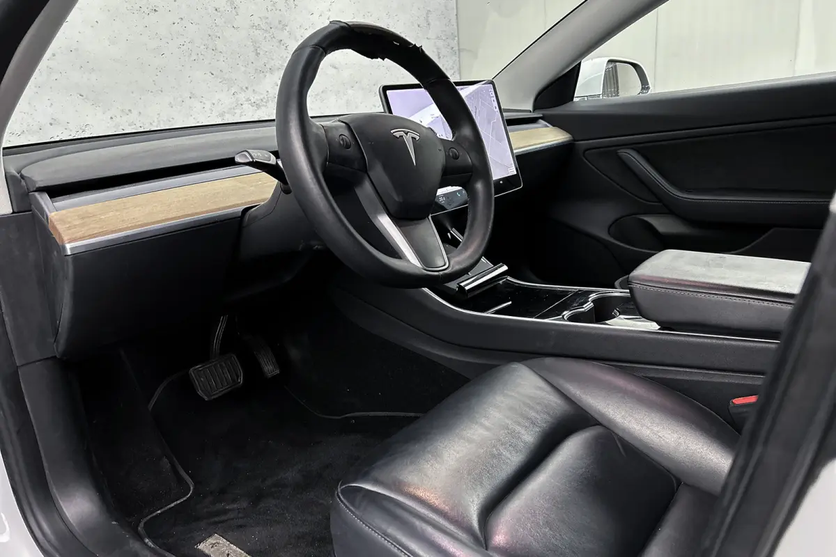 Long Range AWD 75 kWh | S.O.H. 90% | Lederen bekleding | Rondomzicht camera