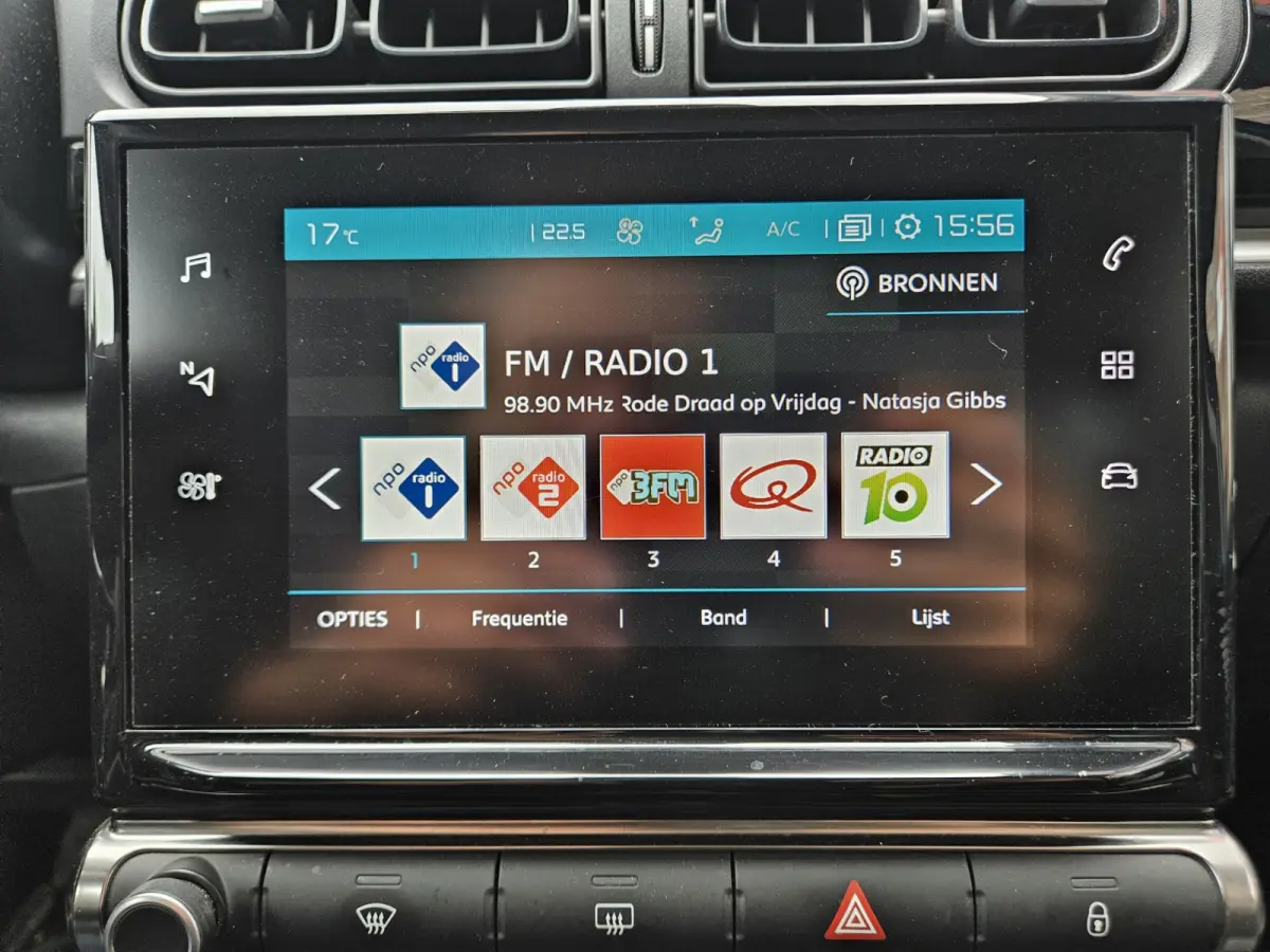 1.2 PureTech S&S Feel Edition Carplay! Trekhaak! Airco! Cruise Control! Leuke/Nette Auto! Dealer Onderhouden!