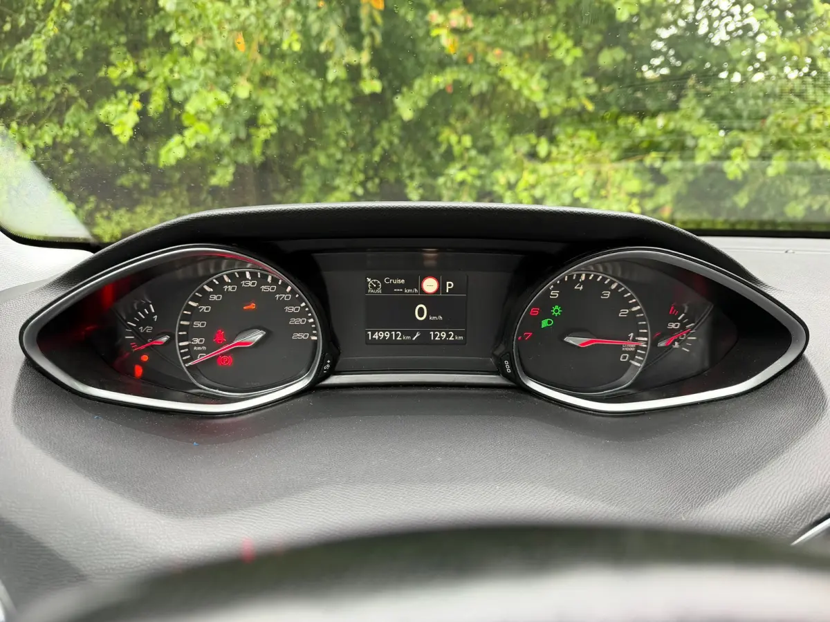 1.2 PureTech Blue Lease Premium | Cruise control + NAP + Leder Nu € 7.950,- !!!
