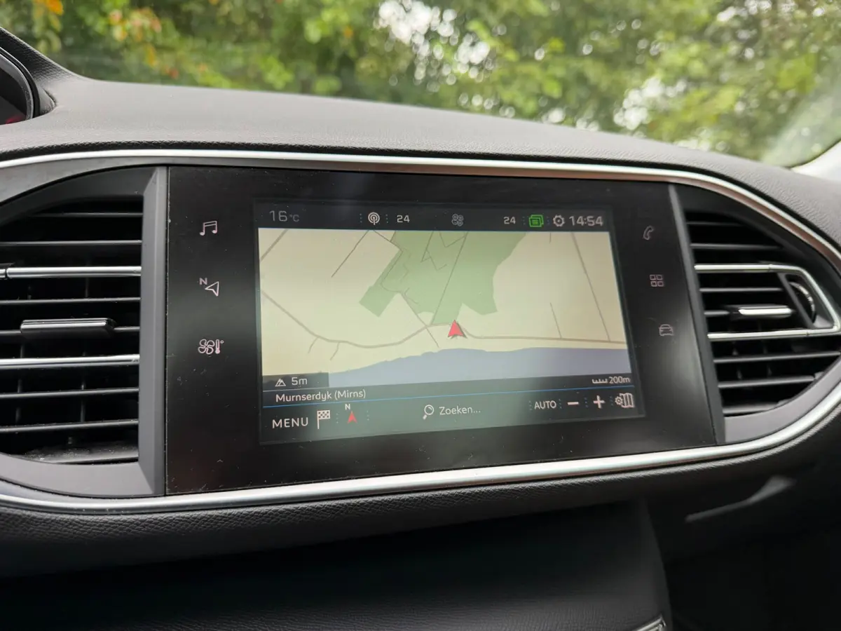 1.2 PureTech Blue Lease Premium | Cruise control + NAP + Leder Nu € 7.950,- !!!