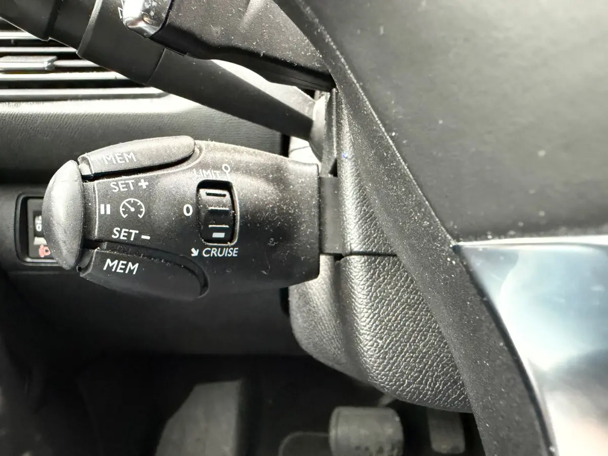 1.2 PureTech Blue Lease Premium | Cruise control + NAP + Leder Nu € 7.950,- !!!