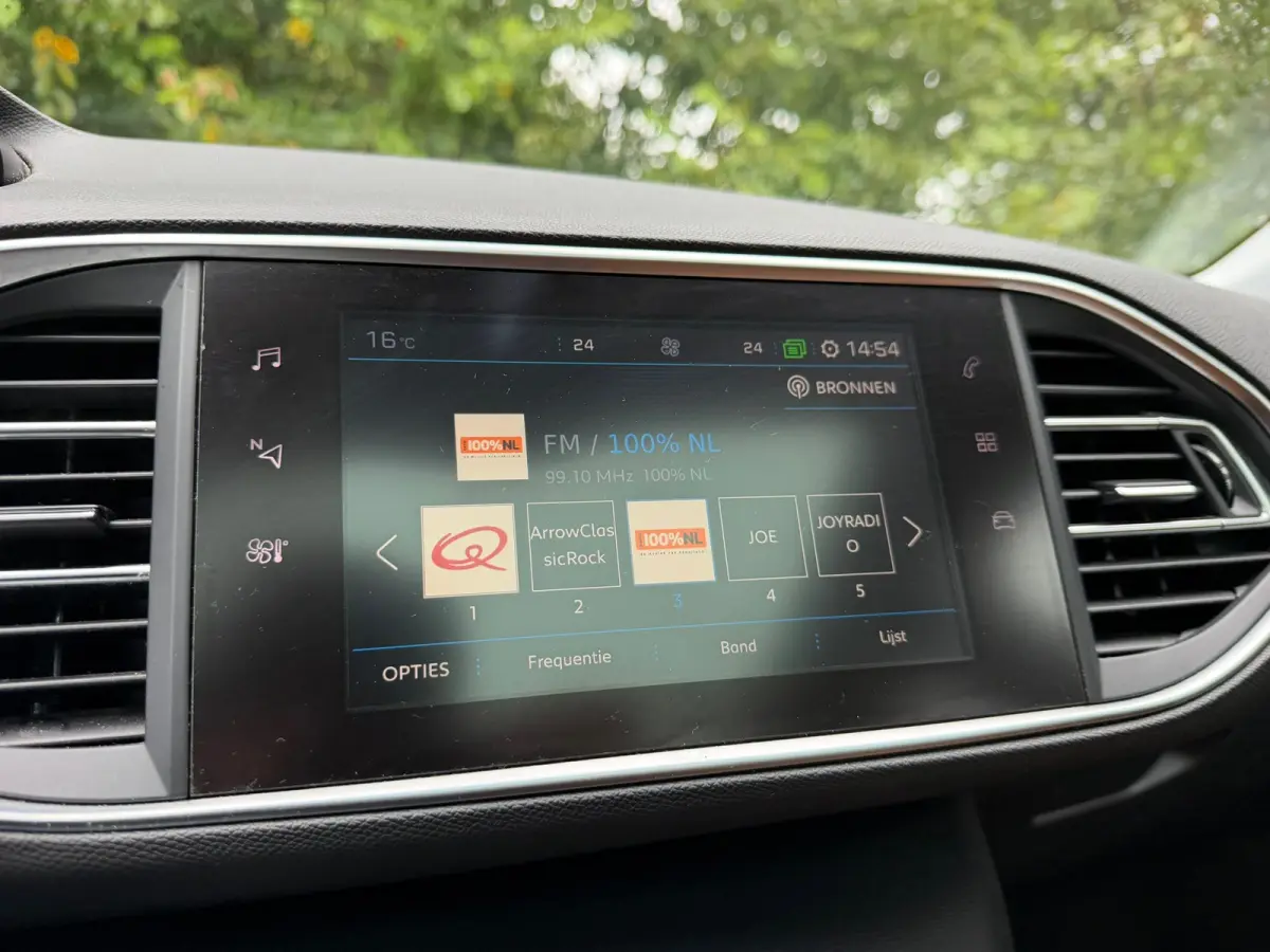 1.2 PureTech Blue Lease Premium | Cruise control + NAP + Leder Nu € 7.950,- !!!