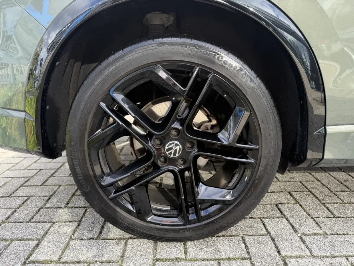 1.5 eTSI R-Line | Pano | Black pakket | 360 ° | Dealeronderhouden | NL auto