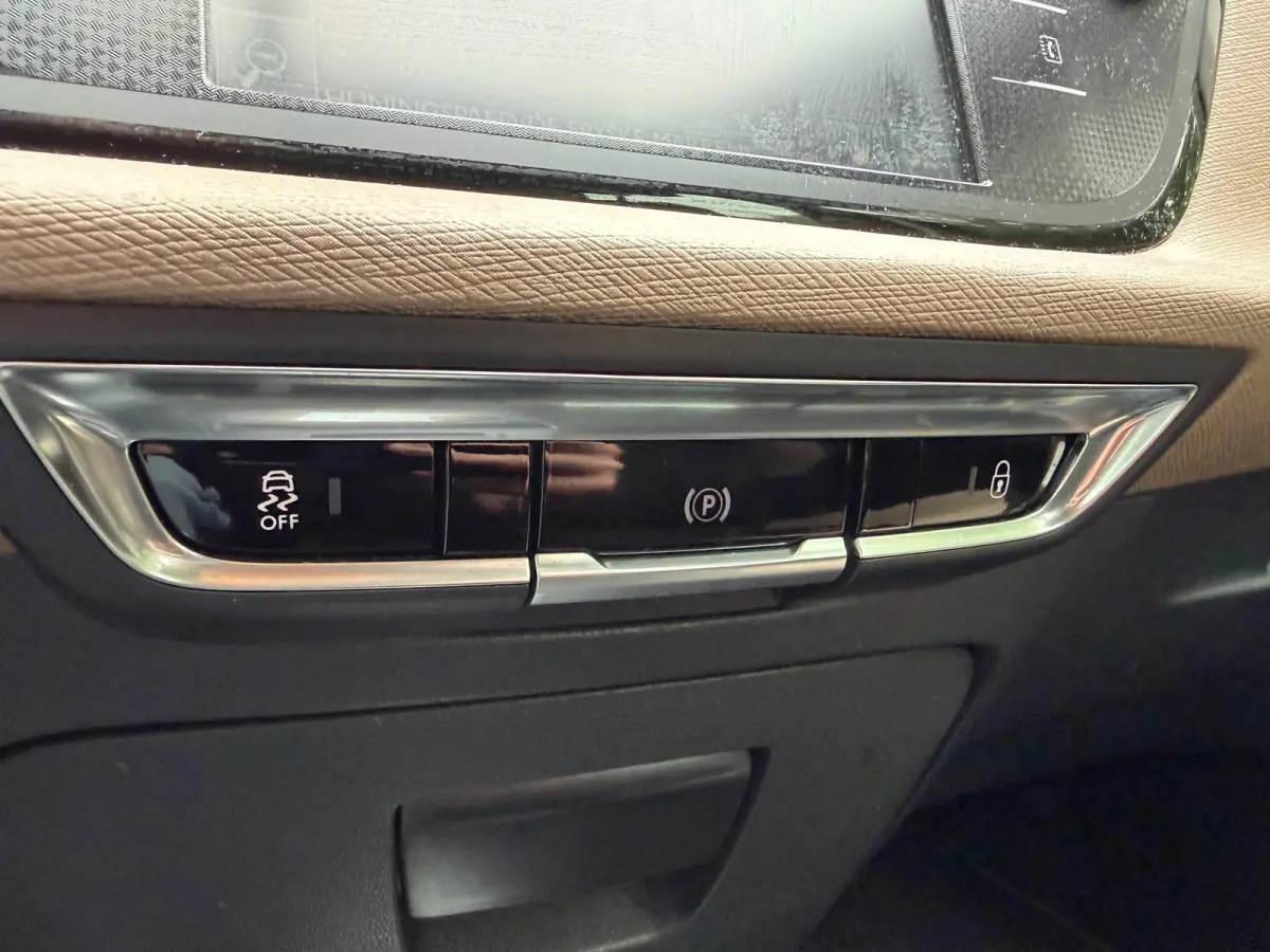 1.6 e-THP Exclusive | Cruise control + Navi + Automaat Nu € 5.500,- !!!