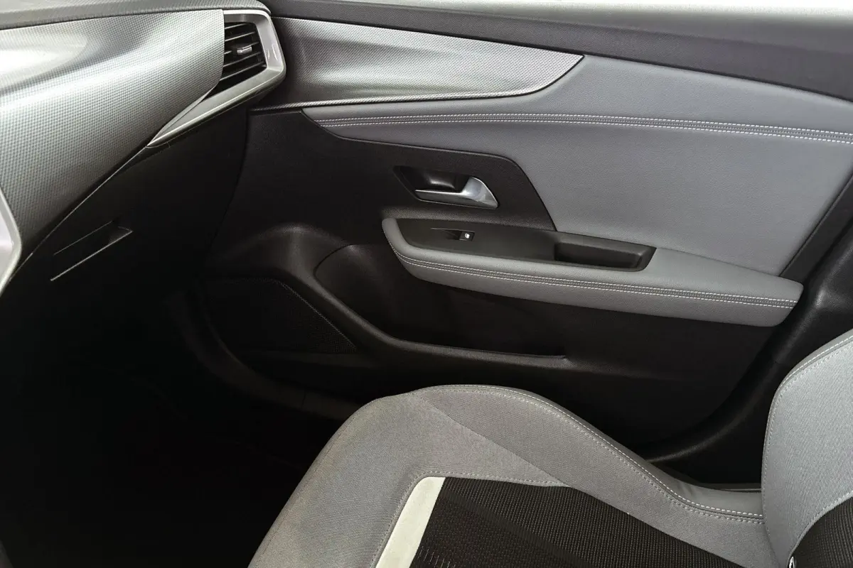 1.2 Elegance Trekhaak Navi Camera Keyless Apple CarPlay