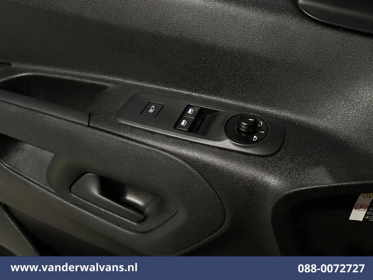 1.6 BlueHDI 100pk L1H1 Euro6 Airco | Navigatie | Apple Carplay | Cruisecontrol | Sidebars Dakdragers, Android Auto, Parkeersensoren, Zijdeur