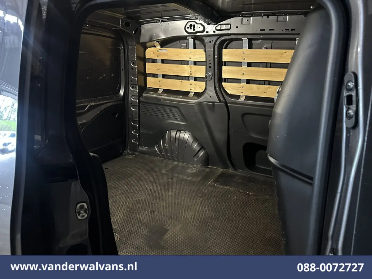 1.6 BlueHDI 100pk L1H1 Euro6 Airco | Navigatie | Apple Carplay | Cruisecontrol | Sidebars Dakdragers, Android Auto, Parkeersensoren, Zijdeur