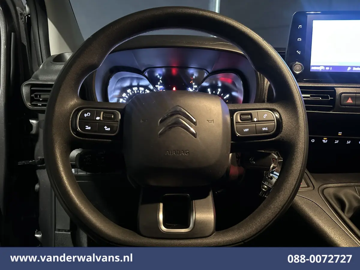 1.6 BlueHDI 100pk L1H1 Euro6 Airco | Navigatie | Apple Carplay | Cruisecontrol | Sidebars Dakdragers, Android Auto, Parkeersensoren, Zijdeur