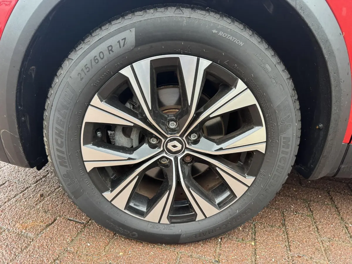 1.6 E-Tech 145 Techno 6.619km!!