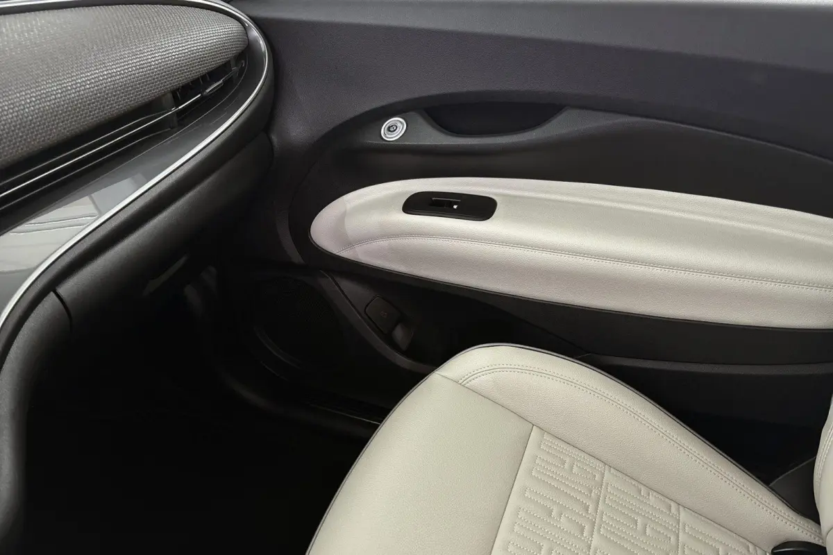 La Prima 42 kWh Pano Leder Stoelverwarming JBL Camera Apple CarPlay