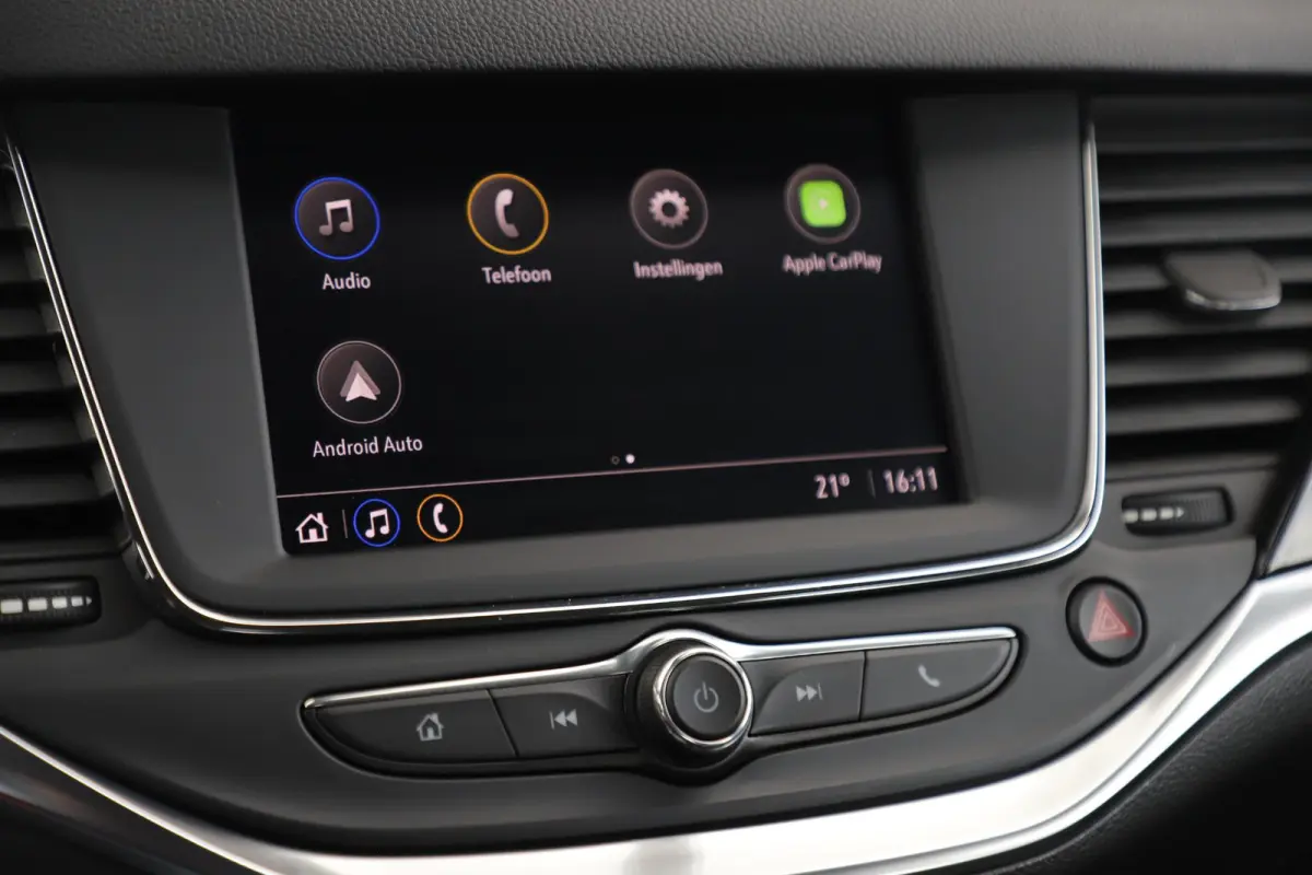 1.2 Design & Tech 110PK Navigatie Achteruitrijcamera Carplay Android LMV Climate & Cruise Control