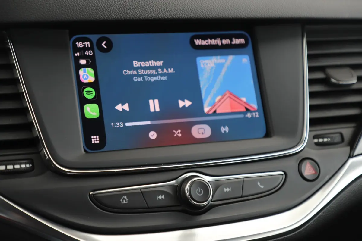 1.2 Design & Tech 110PK Navigatie Achteruitrijcamera Carplay Android LMV Climate & Cruise Control
