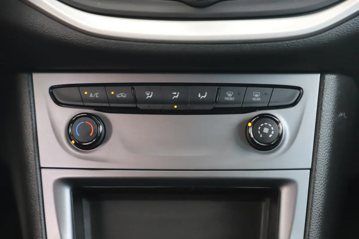 1.2 Edition 110PK Navigatie Achteruitrijcamera Carplay Android LMV Airco Cruise Control