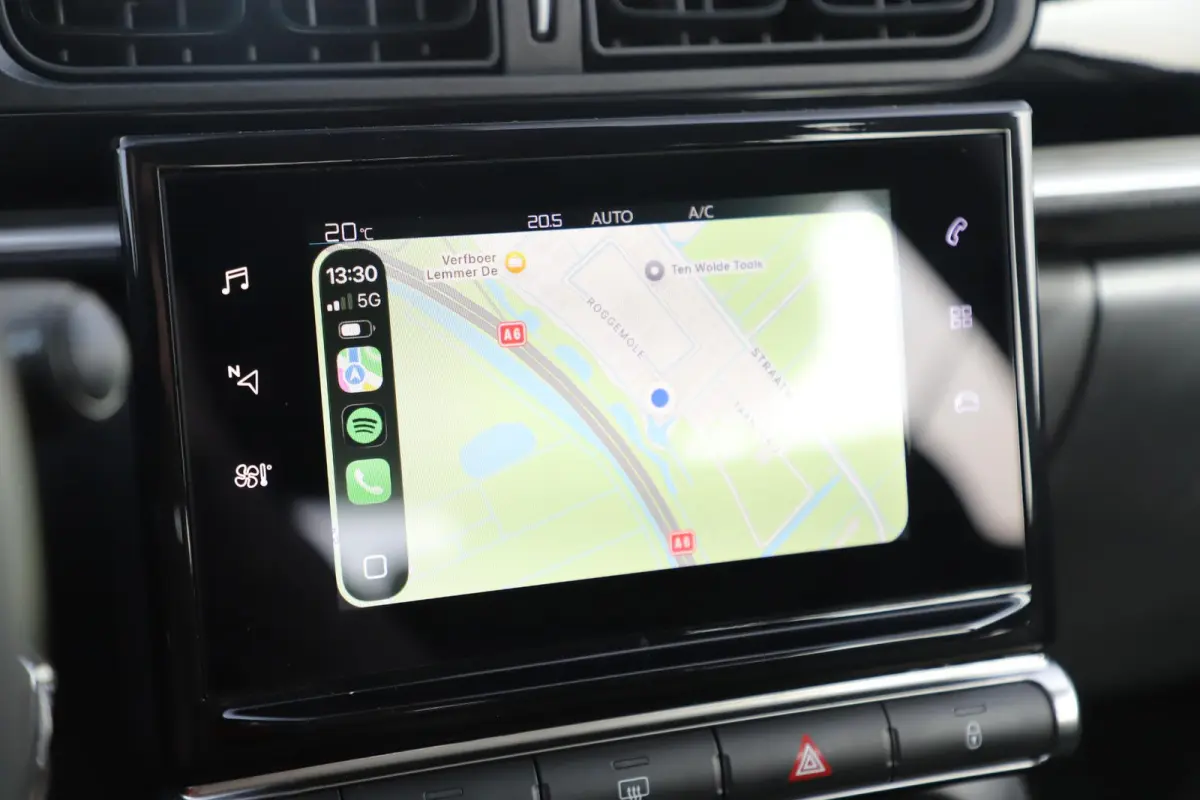 1.2 PureTech Feel Navigatie Carplay Android Climate Cruise Control Rijstrooksensor Parkeersensor All-season banden!
