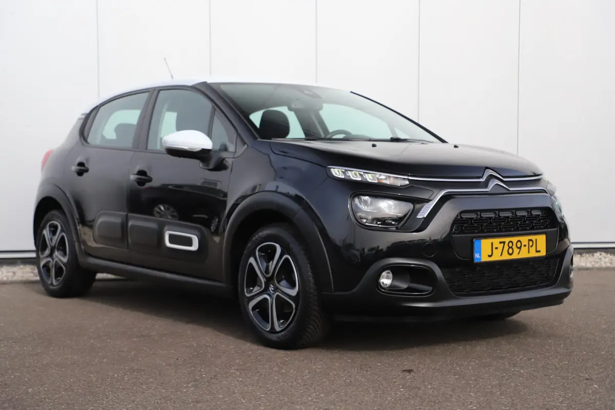 1.2 PureTech Feel Navigatie Carplay Android Climate Cruise Control Rijstrooksensor Parkeersensor All-season banden!