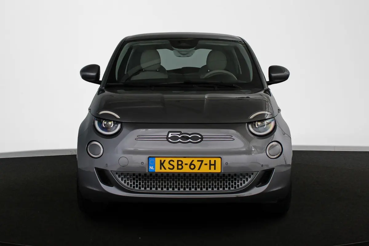 La Prima 42 kWh Pano Leder Stoelverwarming JBL Camera Apple CarPlay