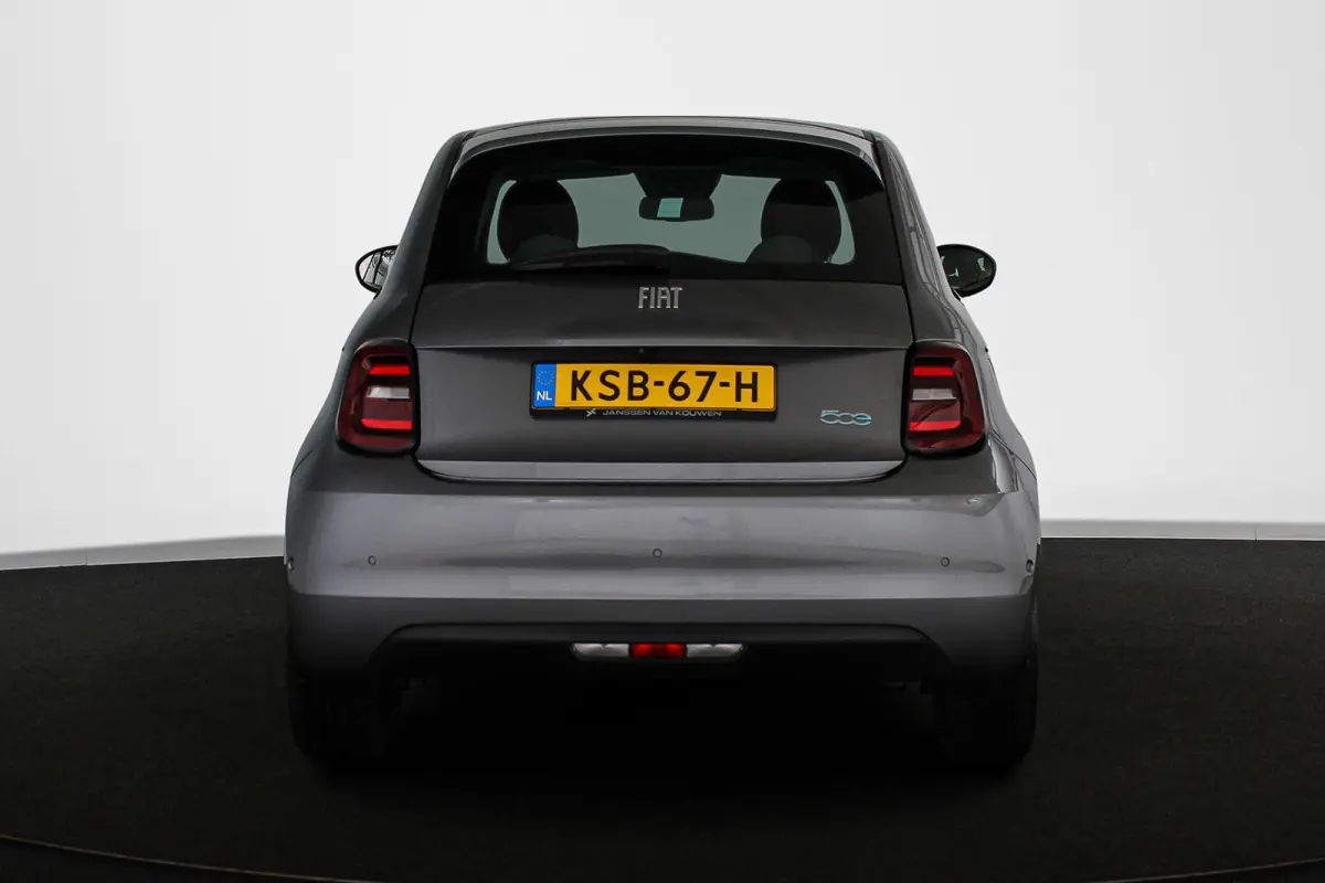 La Prima 42 kWh Pano Leder Stoelverwarming JBL Camera Apple CarPlay