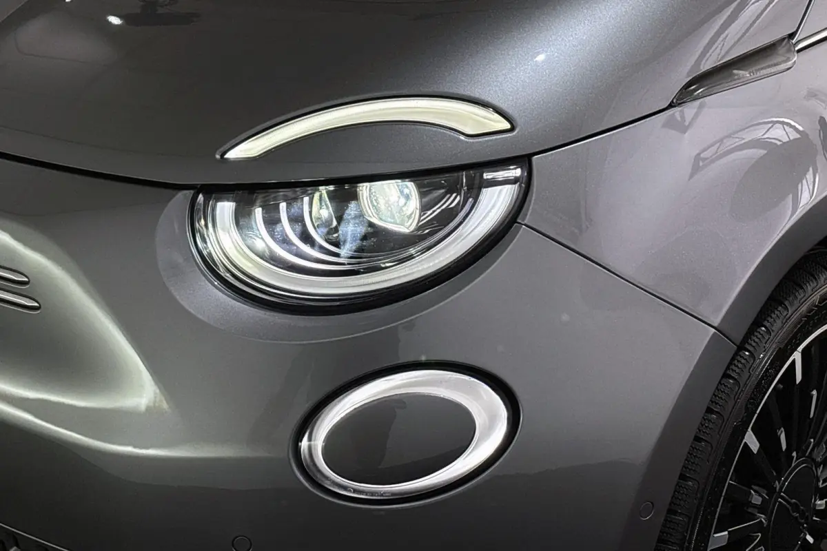 La Prima 42 kWh Pano Leder Stoelverwarming JBL Camera Apple CarPlay