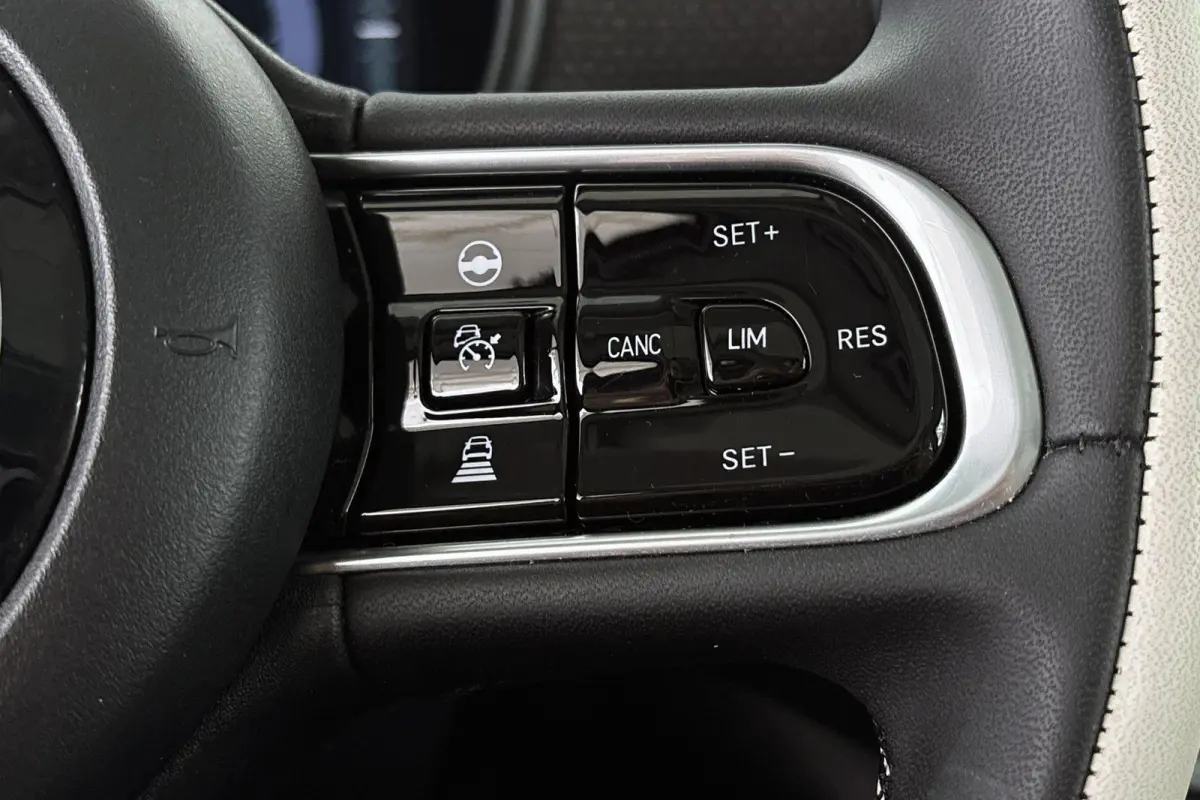 La Prima 42 kWh Pano Leder Stoelverwarming JBL Camera Apple CarPlay