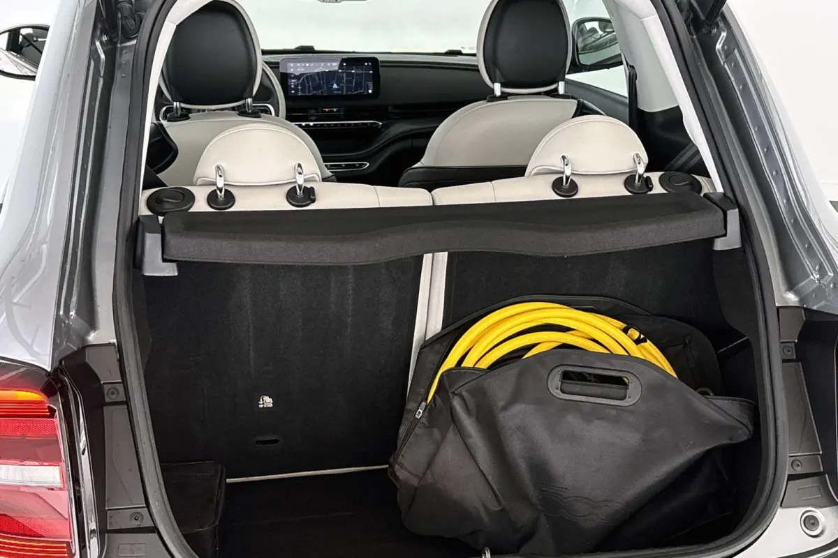 La Prima 42 kWh Pano Leder Stoelverwarming JBL Camera Apple CarPlay