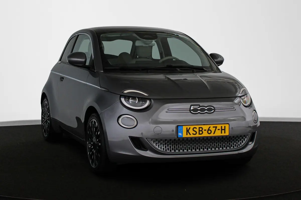 La Prima 42 kWh Pano Leder Stoelverwarming JBL Camera Apple CarPlay