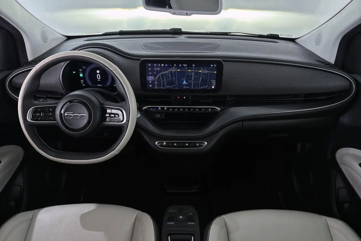 La Prima 42 kWh Pano Leder Stoelverwarming JBL Camera Apple CarPlay