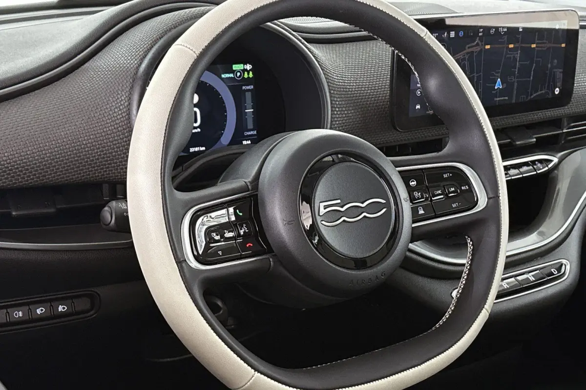 La Prima 42 kWh Pano Leder Stoelverwarming JBL Camera Apple CarPlay