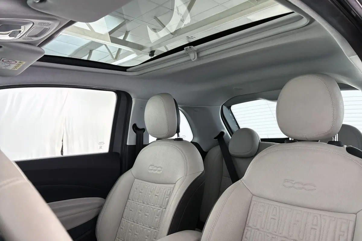 La Prima 42 kWh Pano Leder Stoelverwarming JBL Camera Apple CarPlay