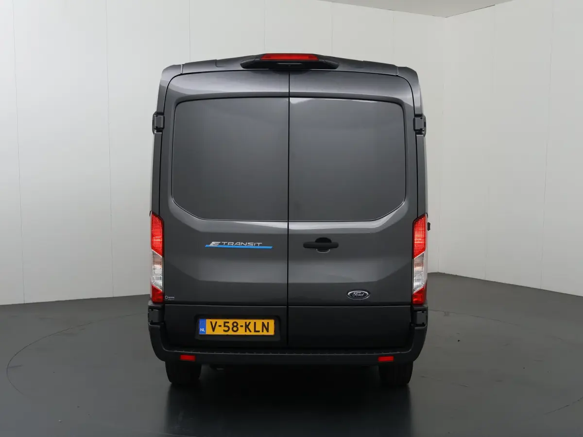 350 | L2 H2 | TREND | 68 kWh | NAVIGATIE | PARKEERCAMERA | 3-ZITS | ADAPTIVE CRUISE CONTROL | APPLE CARPLAY |