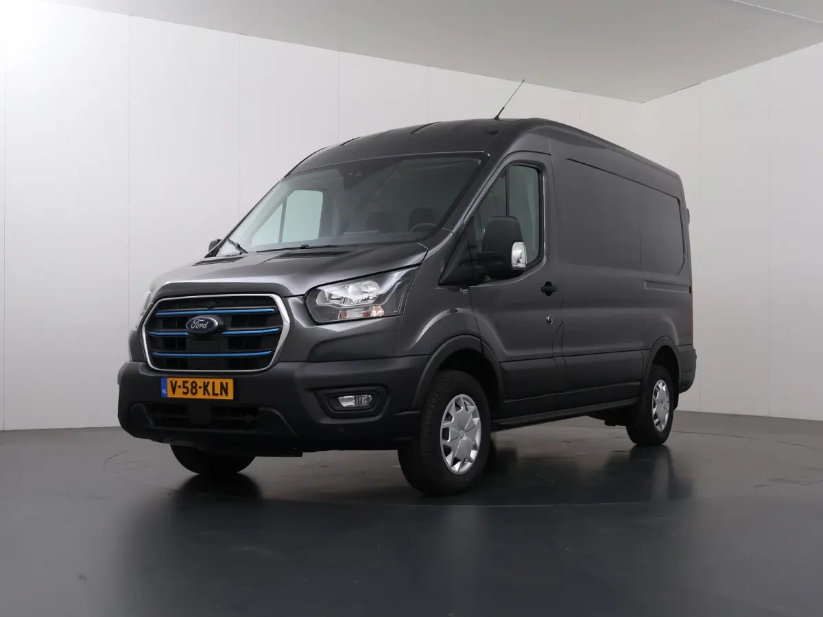 350 | L2 H2 | TREND | 68 kWh | NAVIGATIE | PARKEERCAMERA | 3-ZITS | ADAPTIVE CRUISE CONTROL | APPLE CARPLAY |