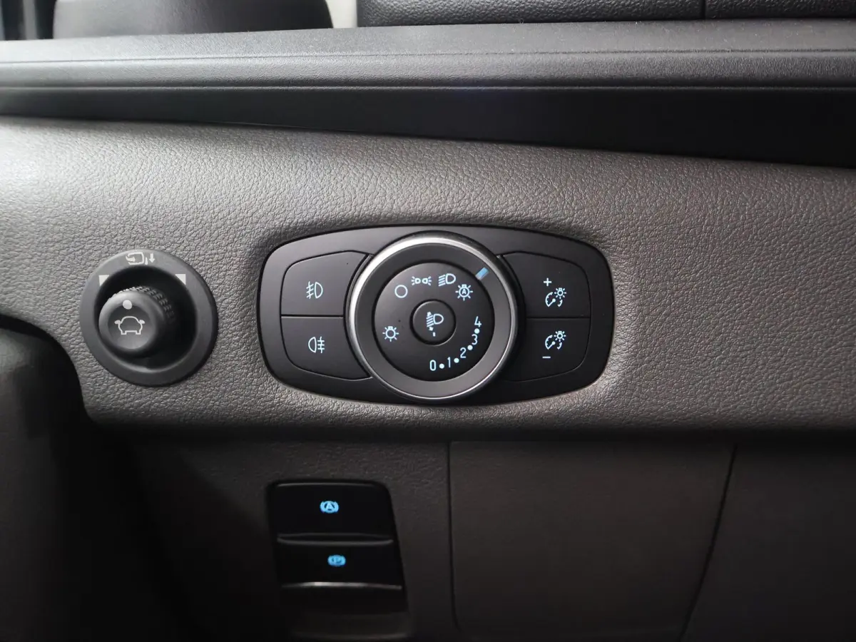 350 | L2 H2 | TREND | 68 kWh | NAVIGATIE | PARKEERCAMERA | 3-ZITS | ADAPTIVE CRUISE CONTROL | APPLE CARPLAY |