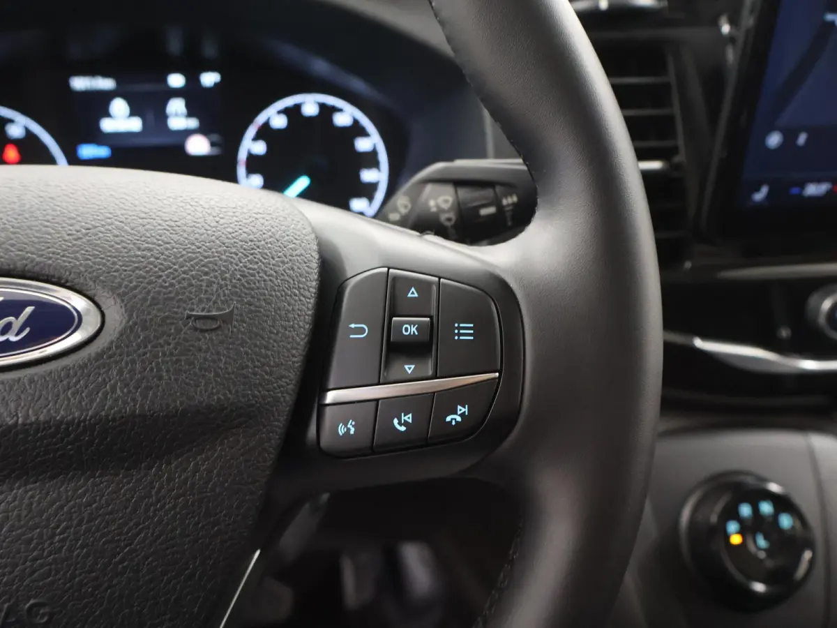350 | L2 H2 | TREND | 68 kWh | NAVIGATIE | PARKEERCAMERA | 3-ZITS | ADAPTIVE CRUISE CONTROL | APPLE CARPLAY |