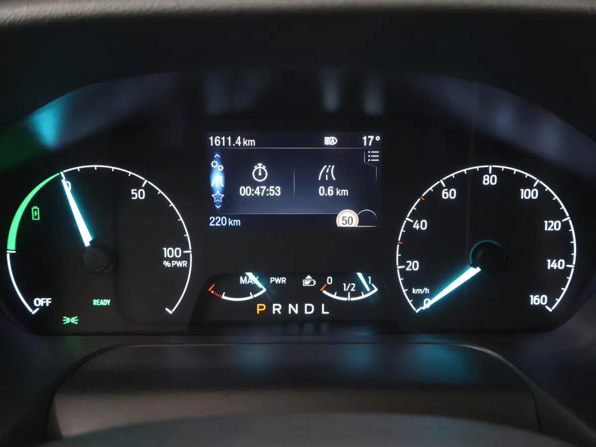 350 | L2 H2 | TREND | 68 kWh | NAVIGATIE | PARKEERCAMERA | 3-ZITS | ADAPTIVE CRUISE CONTROL | APPLE CARPLAY |