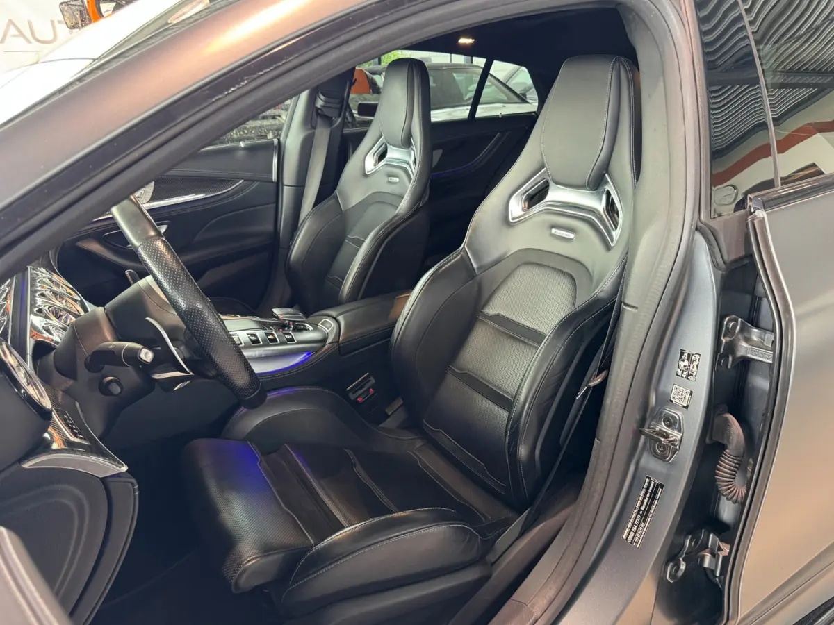 4MATIC+ Magno Bucket Seats