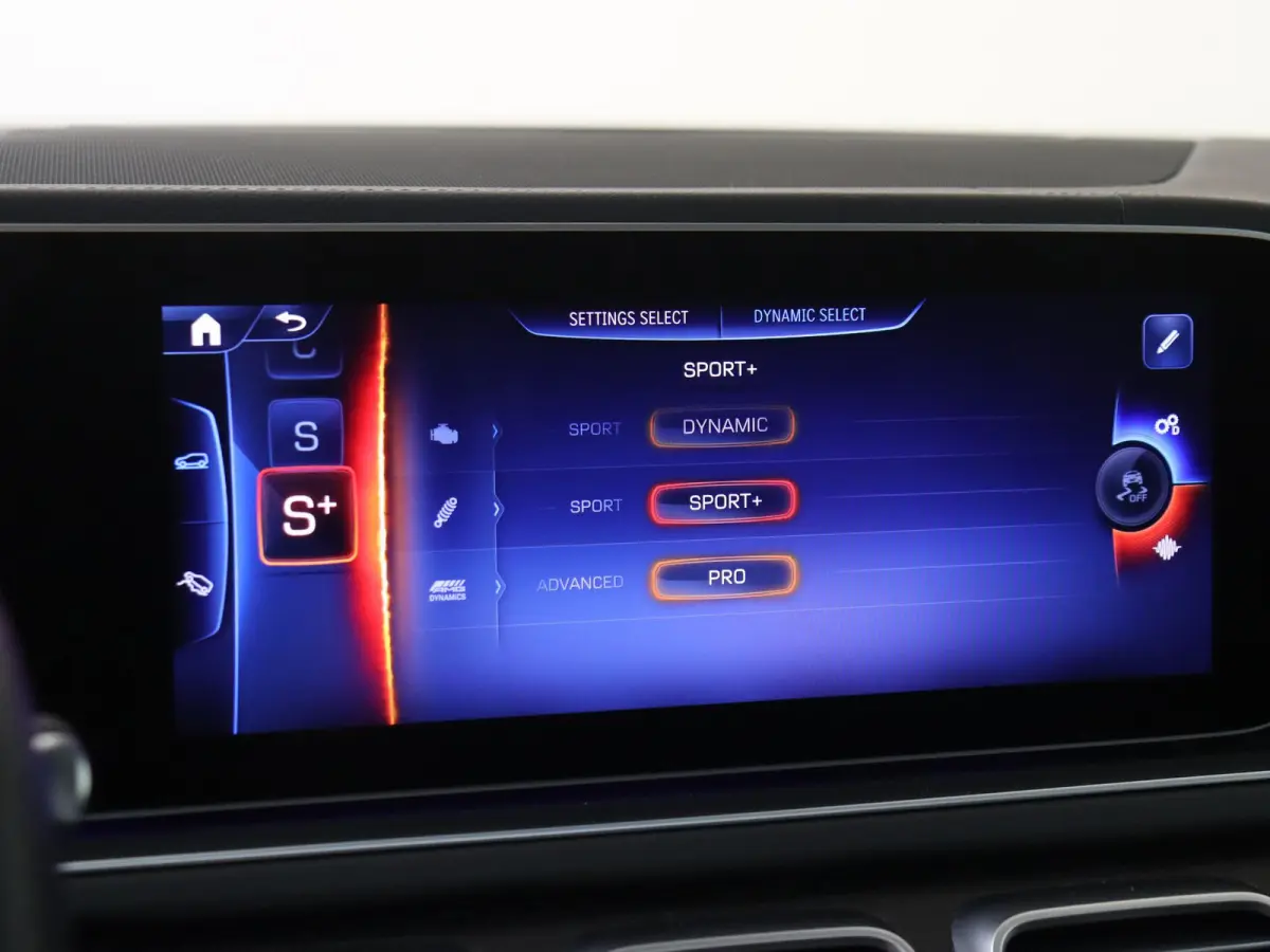 AMG 53 Hybrid 4MATIC+ Premium Plus /Panoramadak /Stoelventilatie /Elek achterbank /HUD /Rijassistentiepakket /22 Inch