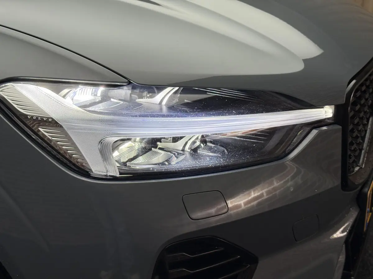 2.0 T6 Plug-in hybrid AWD Ultimate Dark